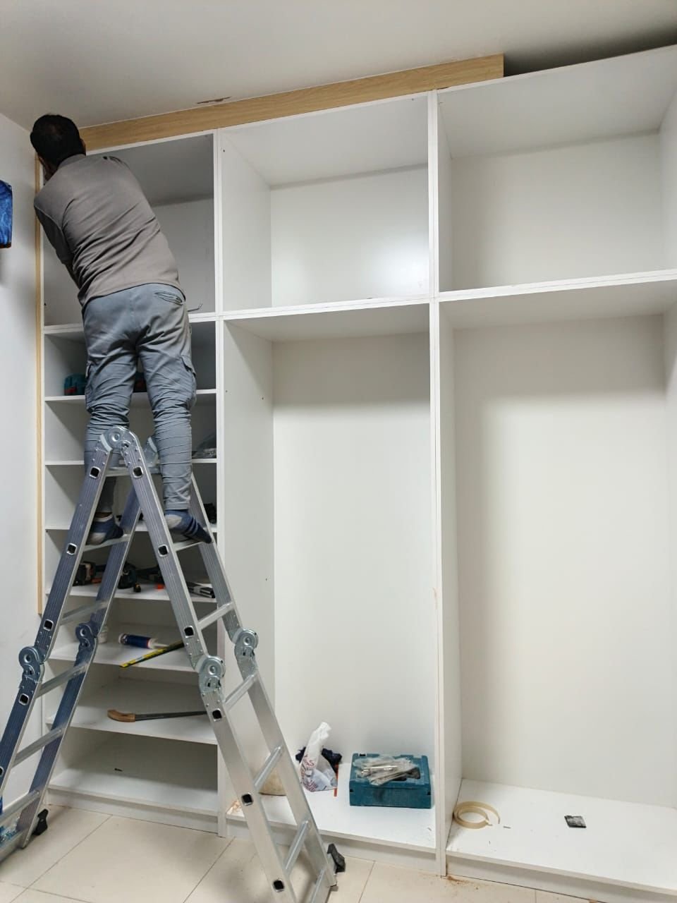 126454-147193-654111581054041